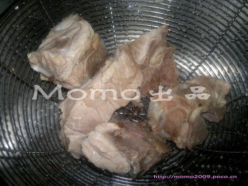 虫草花核桃猪骨汤的做法