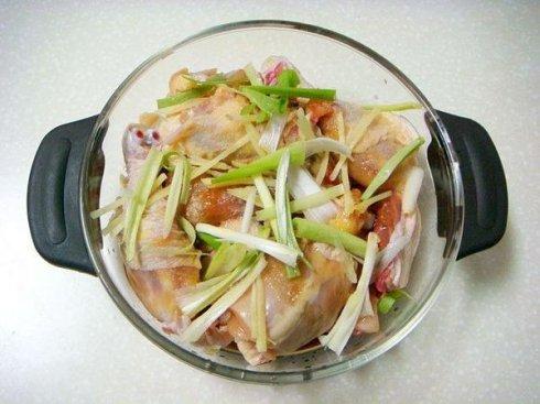 淮山枸杞蒸鸡的做法