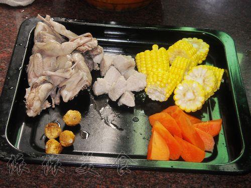 无花果玉米煲鹌鹑汤的做法