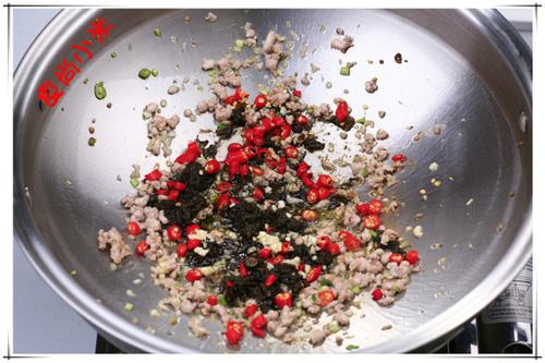 榄菜肉碎四季豆的做法