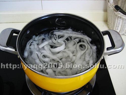 �齴���۵�����