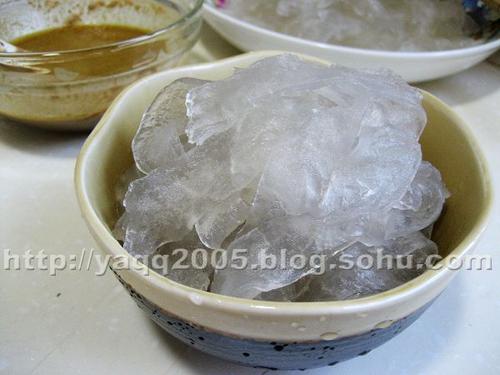 �齴���۵�����