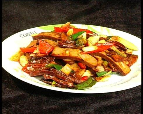 小炒蛋香干和蜜制五香鱼的做法