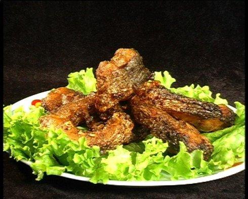 小炒蛋香干和蜜制五香鱼的做法