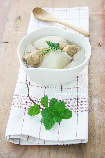 白萝卜猪肺汤的做法