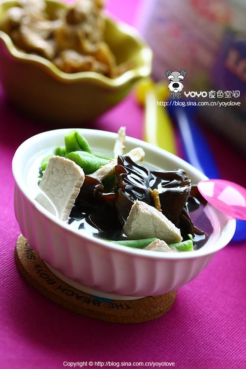 当归四季豆木耳汤的做法