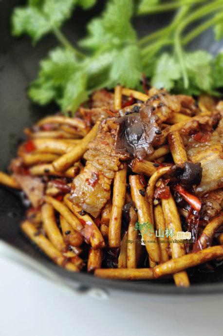 茶树菇炒肉片的做法