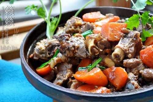 胡萝卜烧羊腿的做法