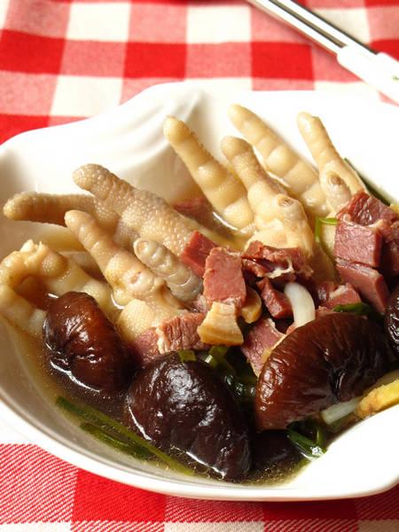 火腿蒸凤爪的做法