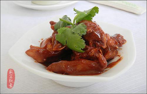 腐乳烧鸡翅的做法
