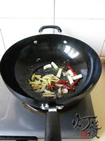 酱焖鲫鱼的做法