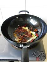 酱焖鲫鱼的做法