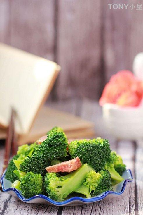 香肠花椰菜的做法