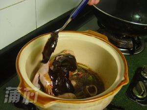 柱侯焗乳鸽的做法