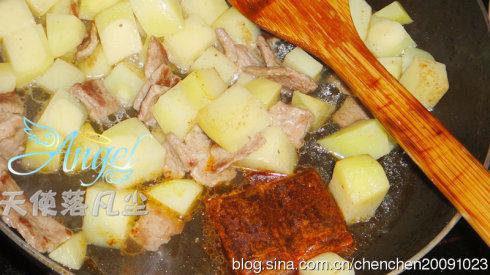 米奇红烩牛肉饭的做法