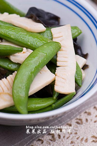 蚝油烩魔芋甜豆的做法