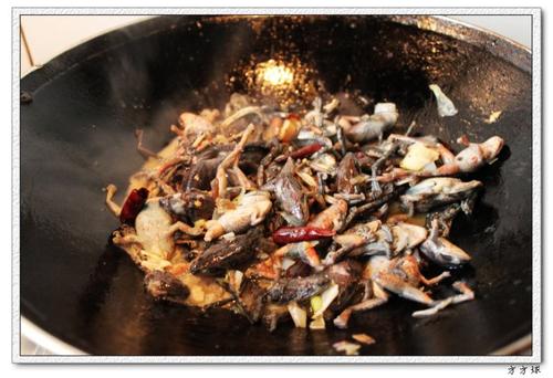 ���˸�������