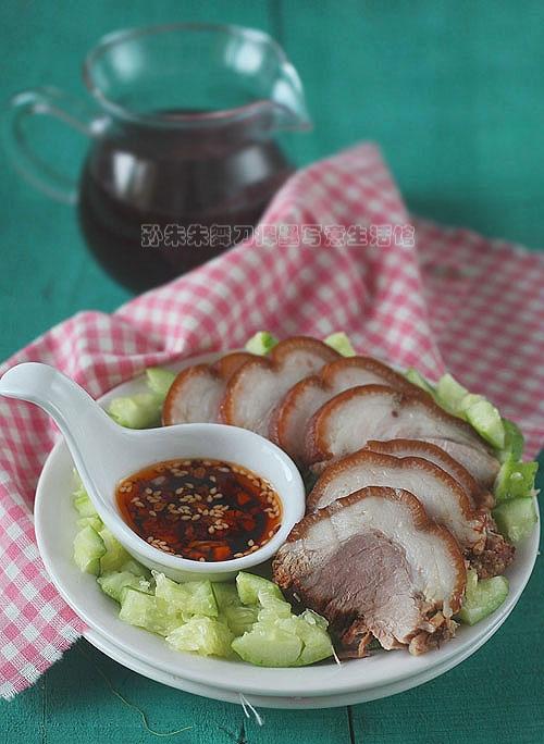 酱肘花拍黄瓜的做法