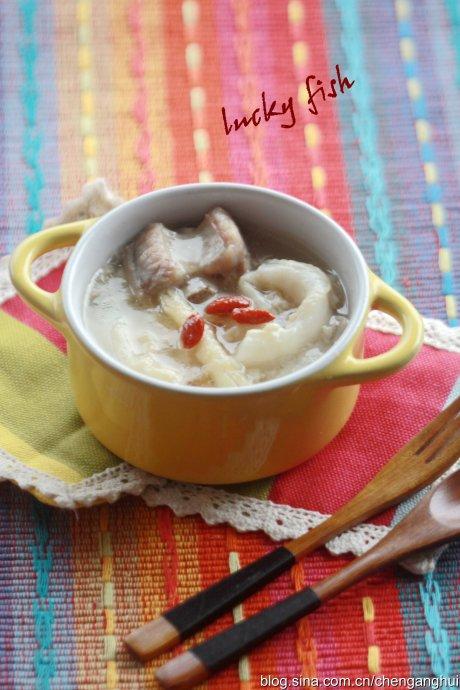 沙参排骨炖蹄筋的做法