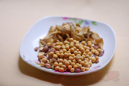 玉米猪肚汤的做法