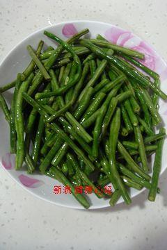 大蒜烧豇豆的做法