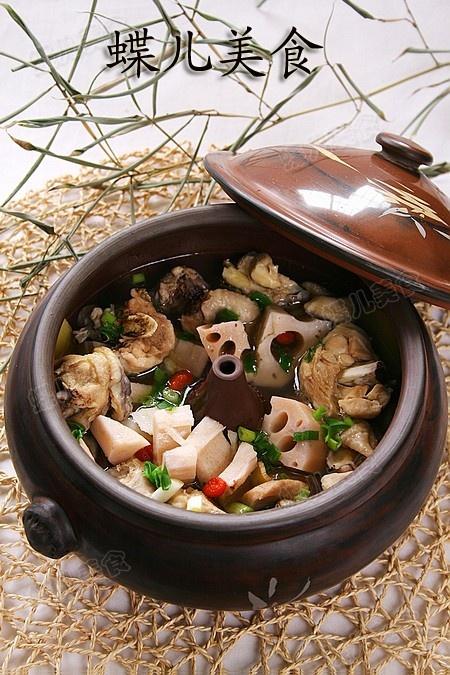 莲藕啤酒汽锅鸡的做法