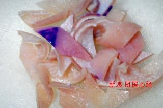 猪皮烧海带的做法