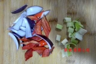 猪皮烧海带的做法