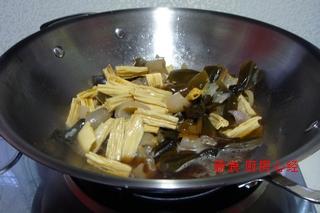 猪皮烧海带的做法