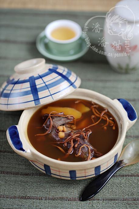 虫草花淮山煲鸽子的做法