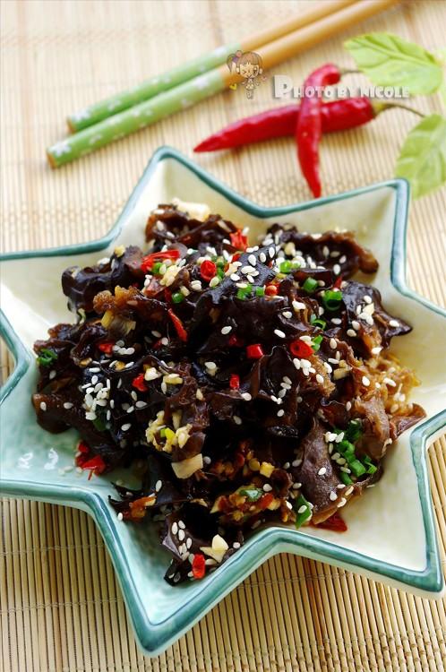 凉拌剁椒木耳的做法