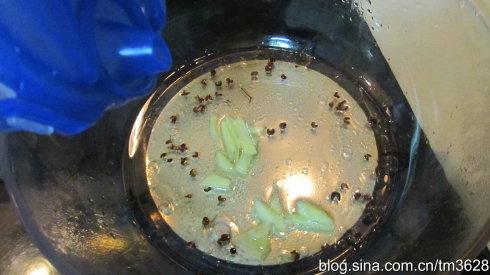 财鱼焖藕的做法