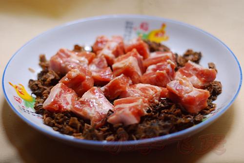 客家梅菜蒸排骨的做法