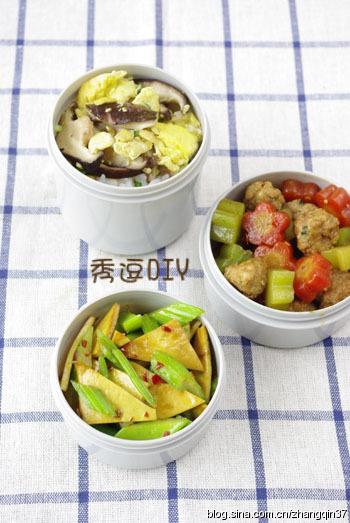 烧肉丸、香菇炒鸡蛋、芹菜炒豆干的做法