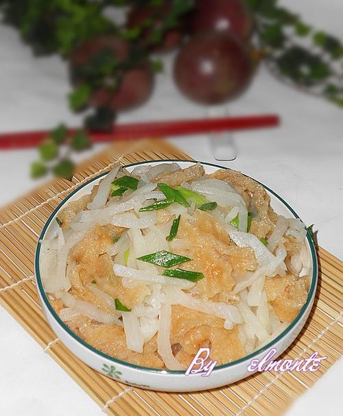 浮皮炒萝卜的做法