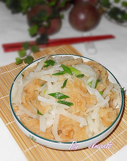 浮皮炒萝卜的做法