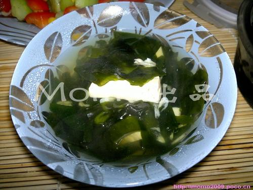 海藻虾皮豆腐汤的做法