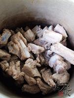 高压锅版黄豆酱炖排骨的做法