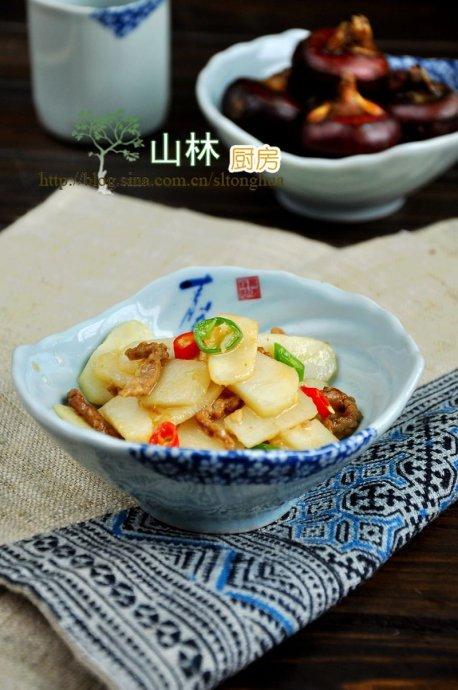 荸荠炒肉丝的做法