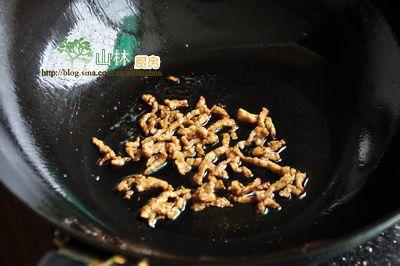 荸荠炒肉丝的做法