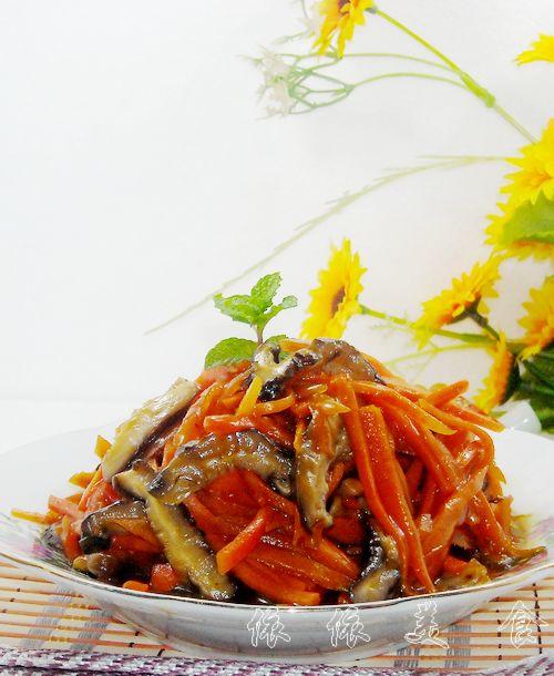 胡萝卜炒香菇的做法