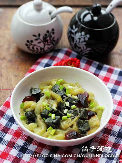 烧茄子皮蛋的做法