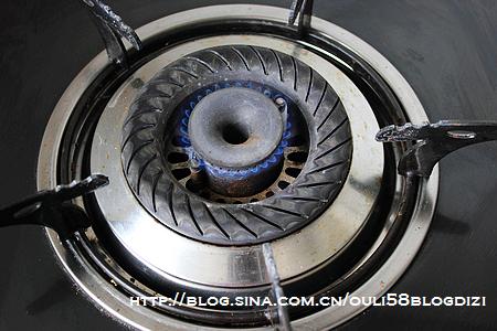 烧茄子皮蛋的做法