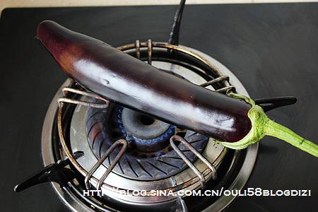 烧茄子皮蛋的做法