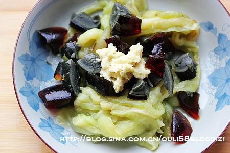 烧茄子皮蛋的做法