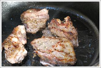 香草蒜香羊排的做法