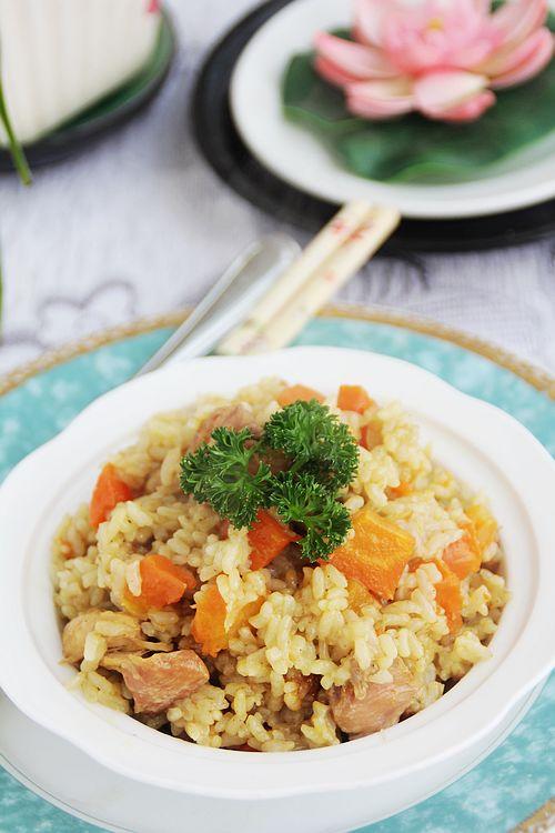 咖喱鸡肉胡萝卜饭的做法