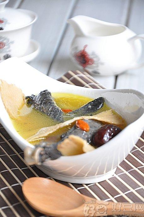 黄芪乌鸡汤的做法