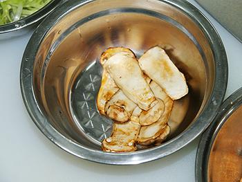 ���׶�����Ҷ�յ�����