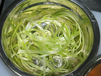 ���׶�����Ҷ�յ�����